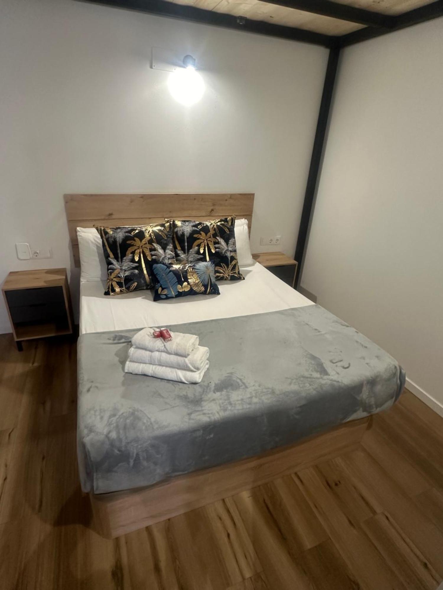 Portobeach Valencia Suites Экстерьер фото