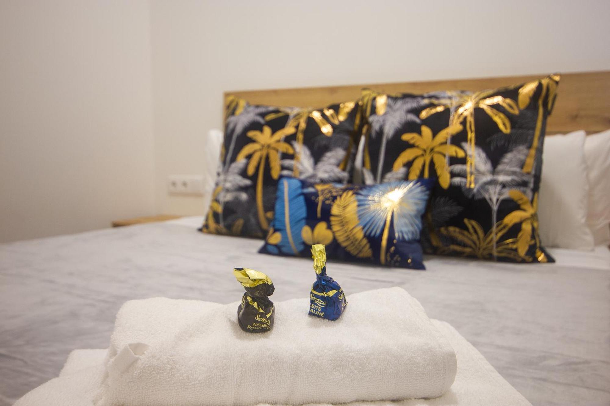 Portobeach Valencia Suites Экстерьер фото